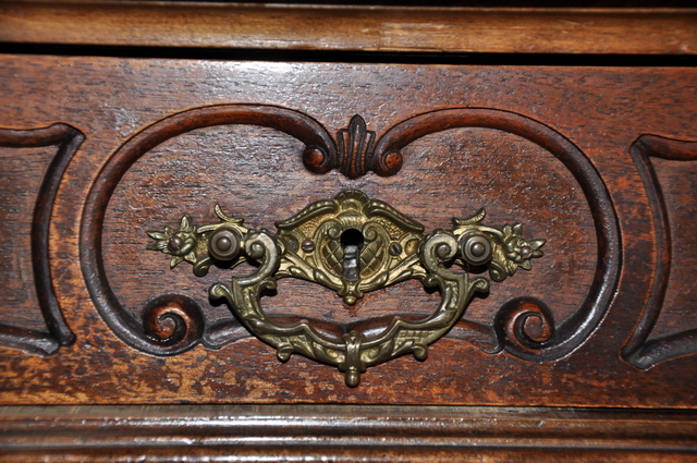 What is an Antique Finish (or Antiquing)?